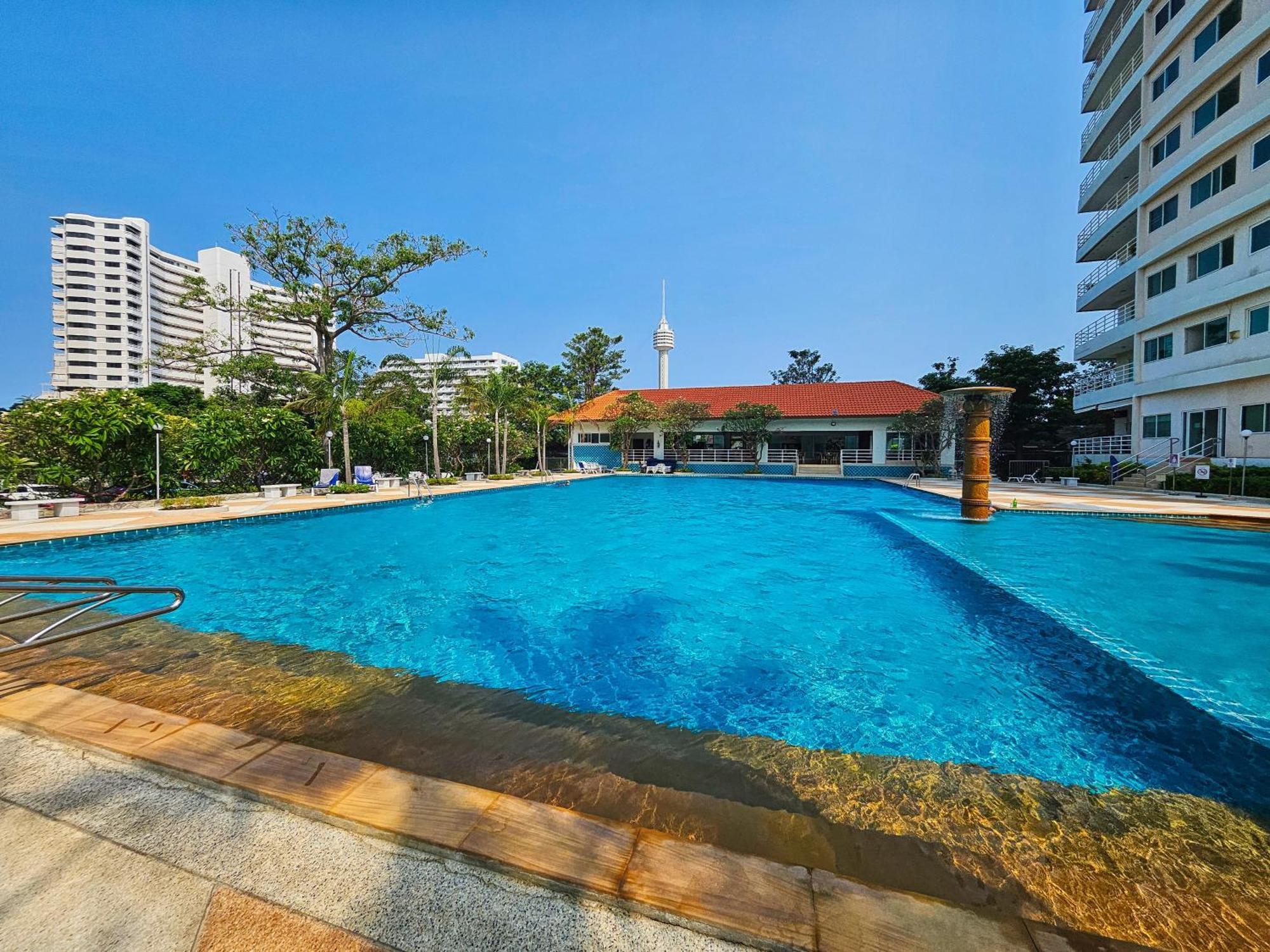 View Talay 5 Jomtien Beachfront Паттайя Экстерьер фото