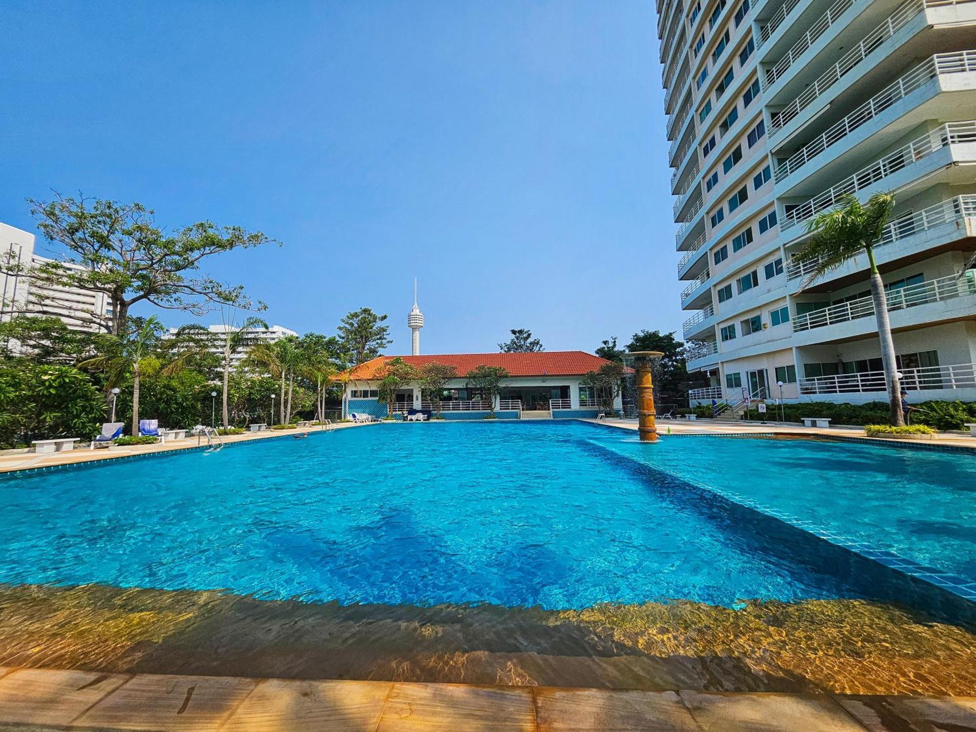 View Talay 5 Jomtien Beachfront Паттайя Экстерьер фото