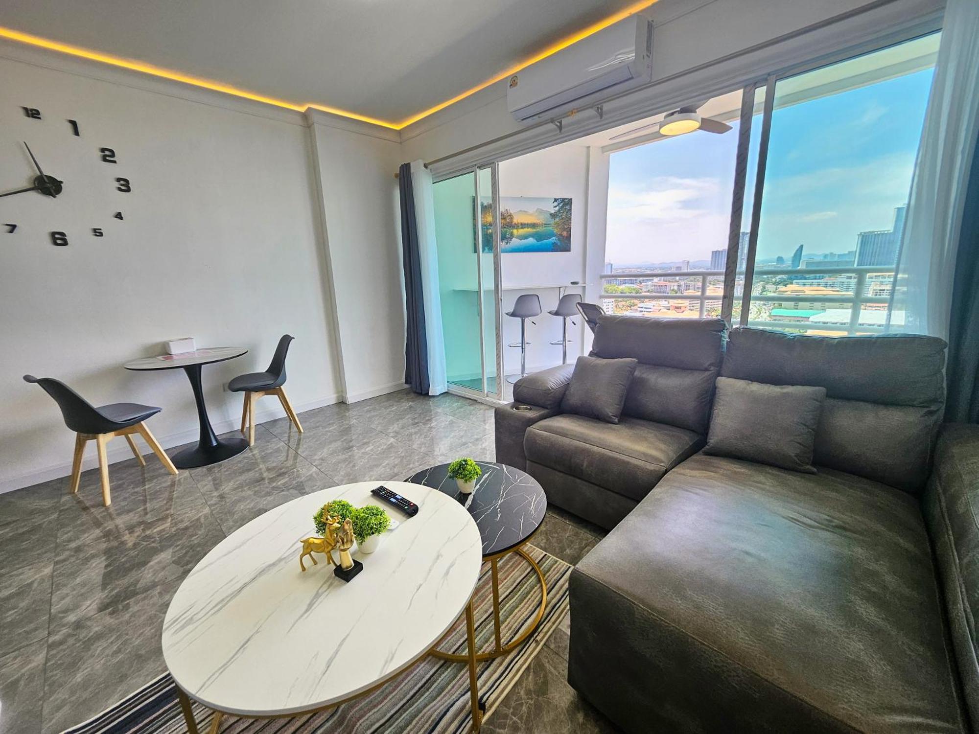 View Talay 5 Jomtien Beachfront Паттайя Экстерьер фото